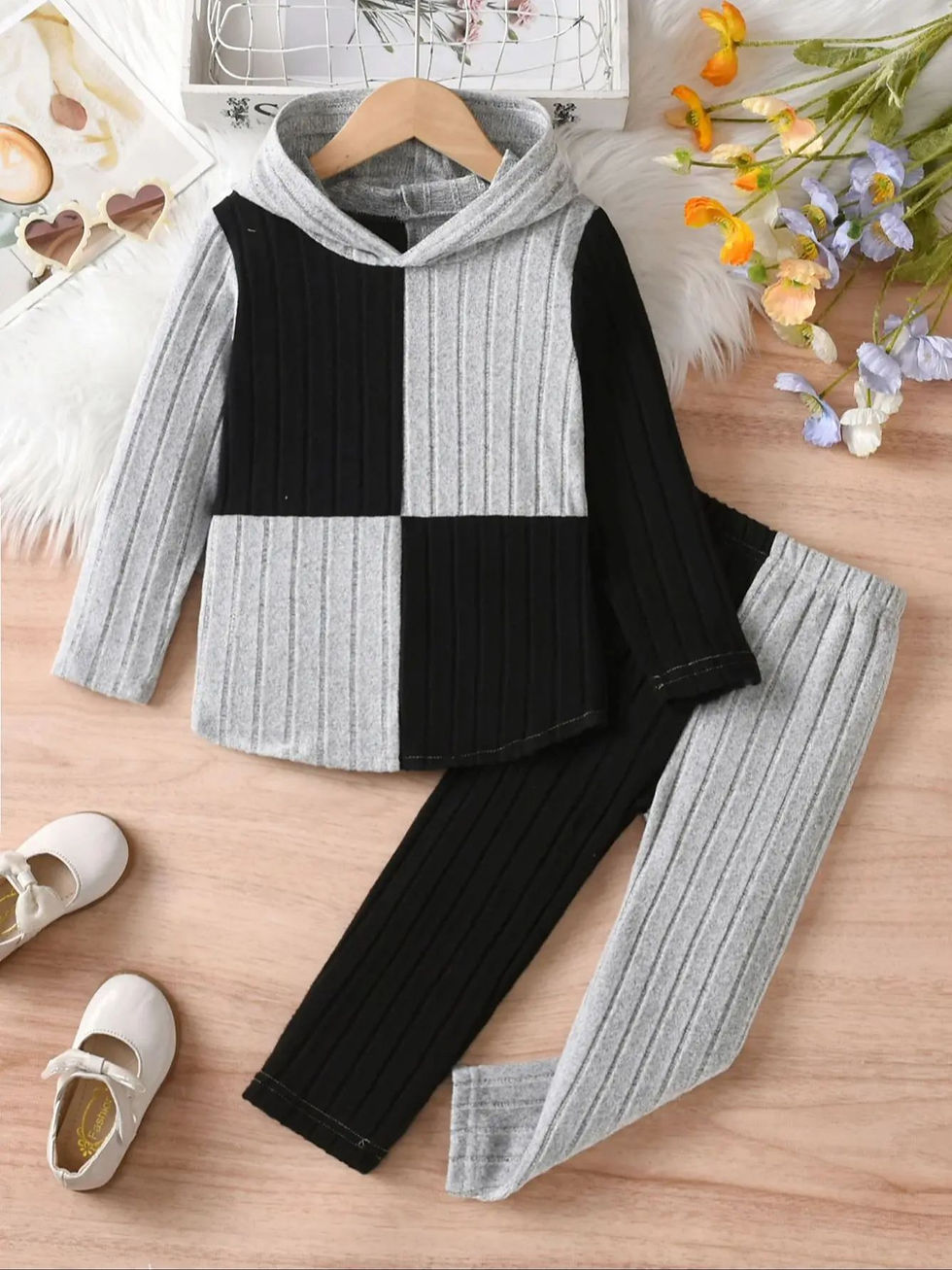 Thumbnail: Girls' Casual Ribbed Set Of 2 Pieces, Children'S Embroidered Long-Sleeved Hoodie