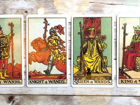 How to Read the Court Cards