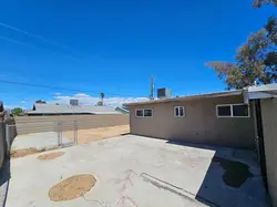 56a034e1a5c33e35ca4cfe3beda5e576-rentals_large_1200_1200