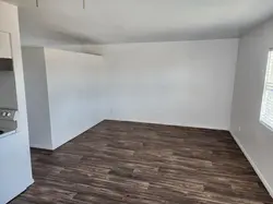 d7b760021ef38e74a3cd1844ae0cc479-uncropped_scaled_within_1536_1152