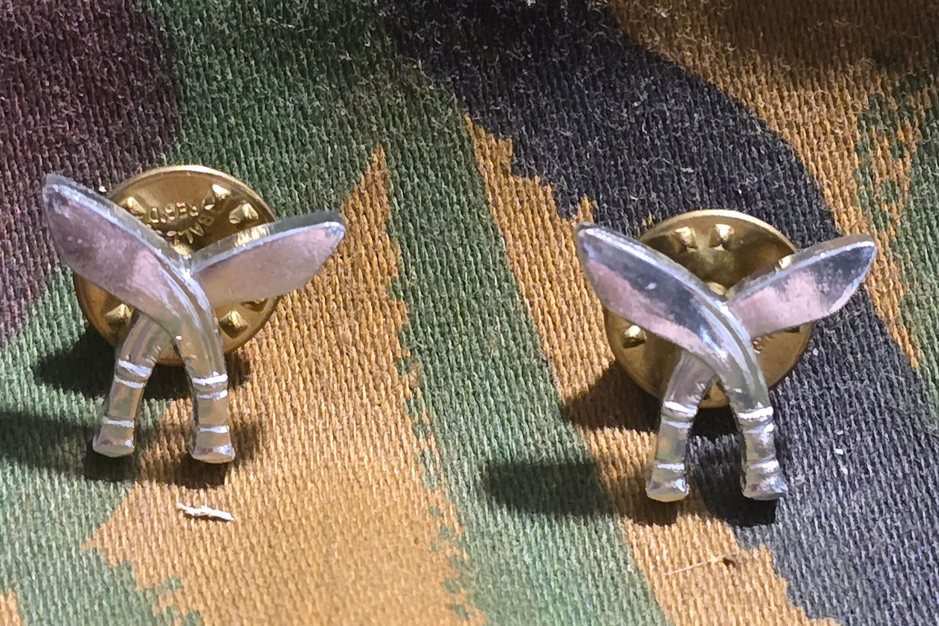 79x Ghurka Regiment Pin Badges "NEW"