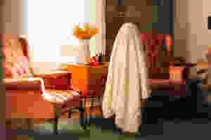 October Details be Tara Visconti