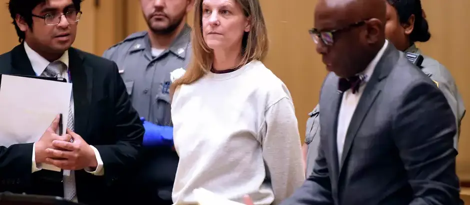 High-Profile Attorney Darnell D. Crosland Files Blistering Motion to Dismiss Criminal Contempt Charges Against Michelle Troconis