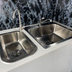 フードトラック　調理室