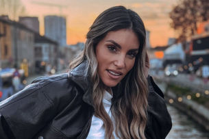 Αθηνά Οικονομάκου: «Ήταν να συμβεί» – Όσα αποκάλυψε για τον γάμο με τον Μπρούνο Τσερέλα και το νυφικό της