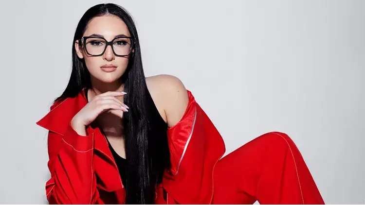 Klavdia: Η αναφορά στον Akyla