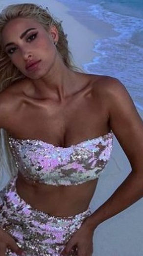 Ιωάννα Τούνη: Βόλτα στη Θεσσαλονίκη με τον Πάρη και τον σύντροφό της