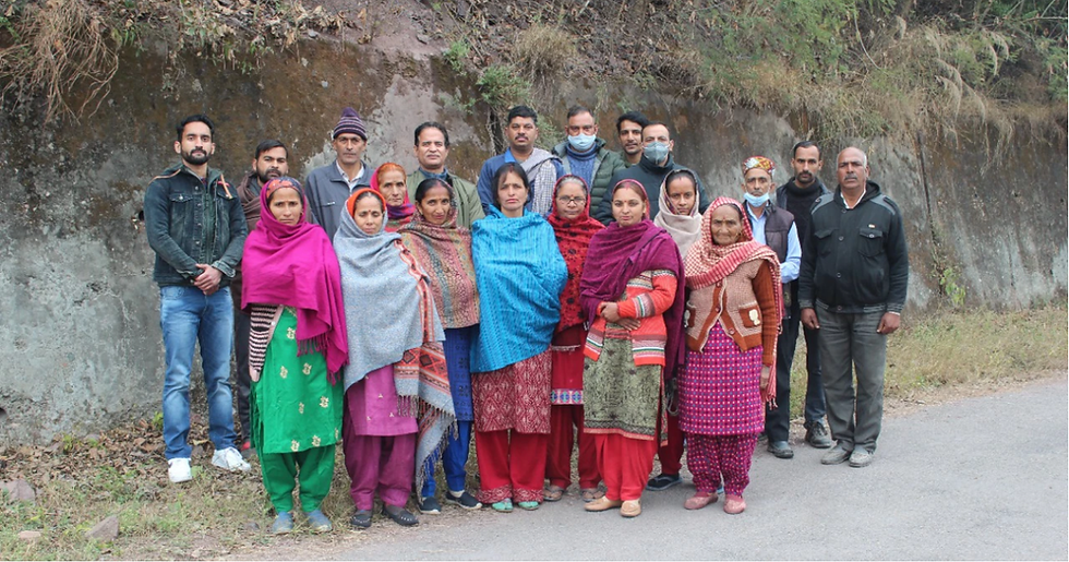 Local residents of Nog, Bilaspur (Himachal Pradesh). Source: Himachal Pradesh Road and Infrastructure Development Corporation Limited.