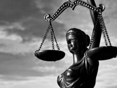 Quando ci si dimentica che la legge è un fine, non un mero strumento, si arriva a pensare che la giustizia si sostanzi nella reazione fredda e calcolata ad un’azione ritenuta contraria alla legge stessa. Così la pena viene concepita secondo un mero principio equivalente e repressivo, con lo stato che si sostituisce all’ordine delle cose non facendo altro che tentare di rifare ciò che è stato disfatto.