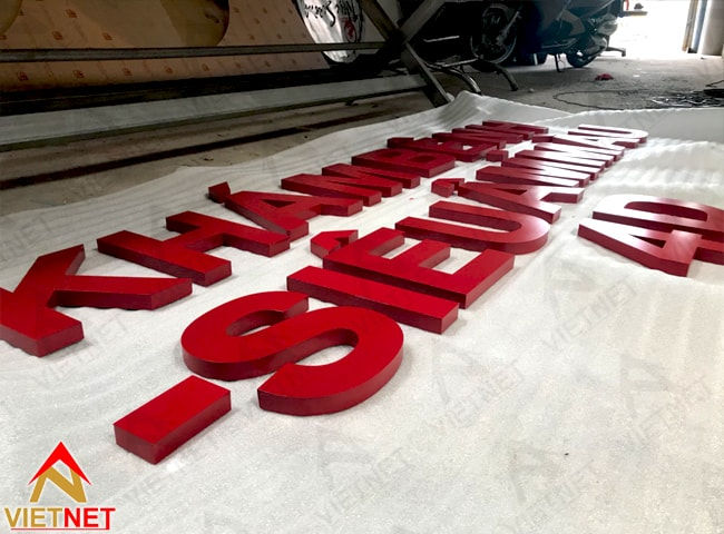 gia công chữ nổi inox