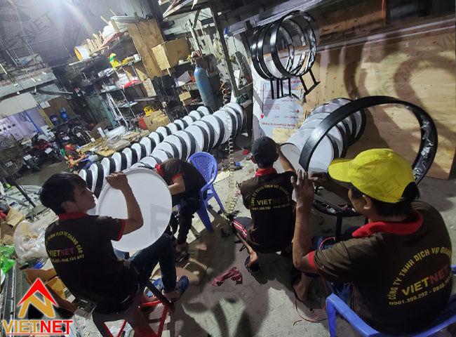 hộp đèn mica hút nổi