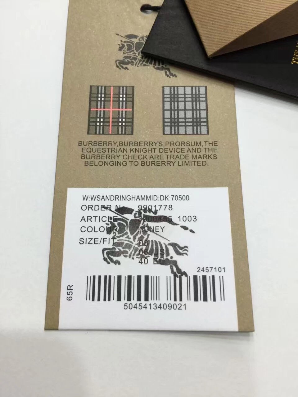 Миниатюра: Burberry