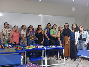 Nesta quinta-feira (13), aconteceu um encontro repleto de significados com os alunos da EJA da Escola Municipal Pequeno Jornaleiro.