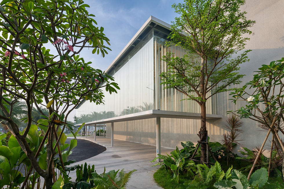 If light sets the rhythm of space, greenery at Wynnley is where everything gently slows — softening the architecture and restoring a natural sense of breath.