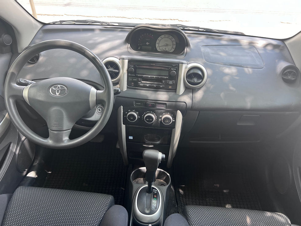 Miniatura: TOYOTA IST 