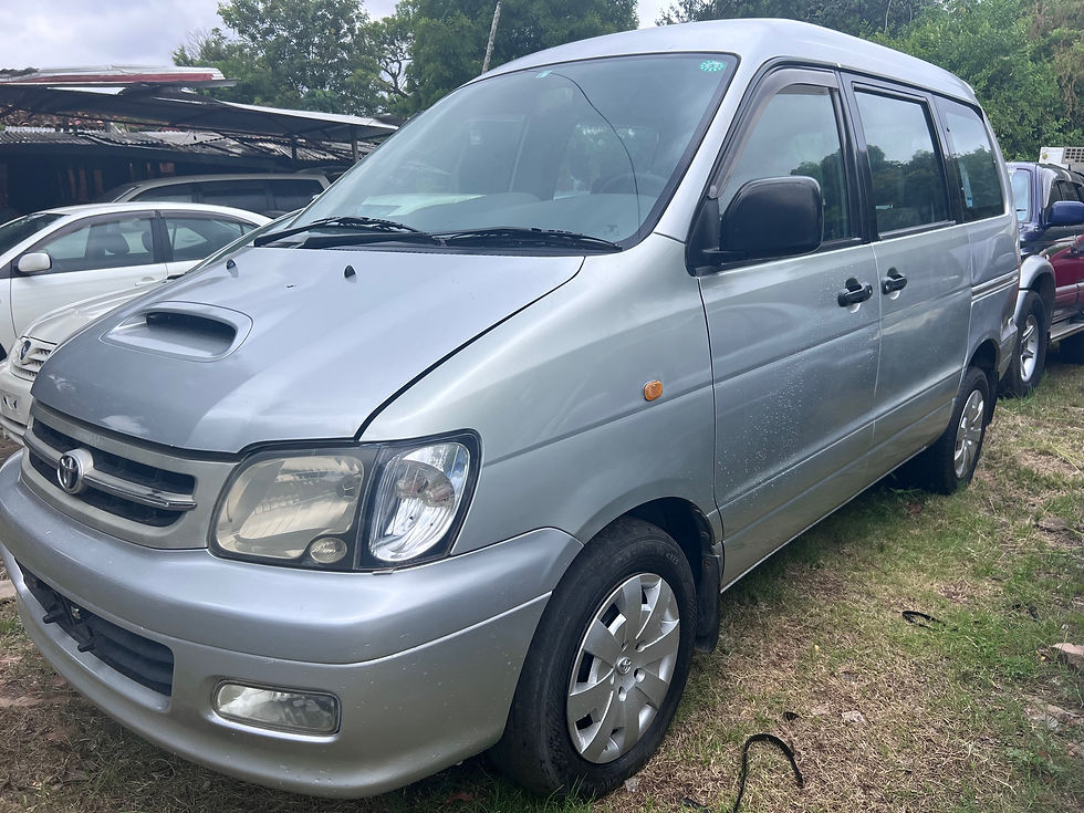 Miniatura: TOYOTA NOAH