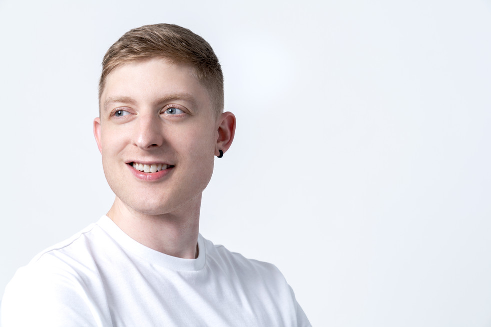 minim photo studio, minim, naomi goddard, time management, business, headshot, professional, portrait, company, model, profile picture, cv, linkedin, photographer, taipei, taiwan, photo, photography, artist, art, vegan, adam dubbe