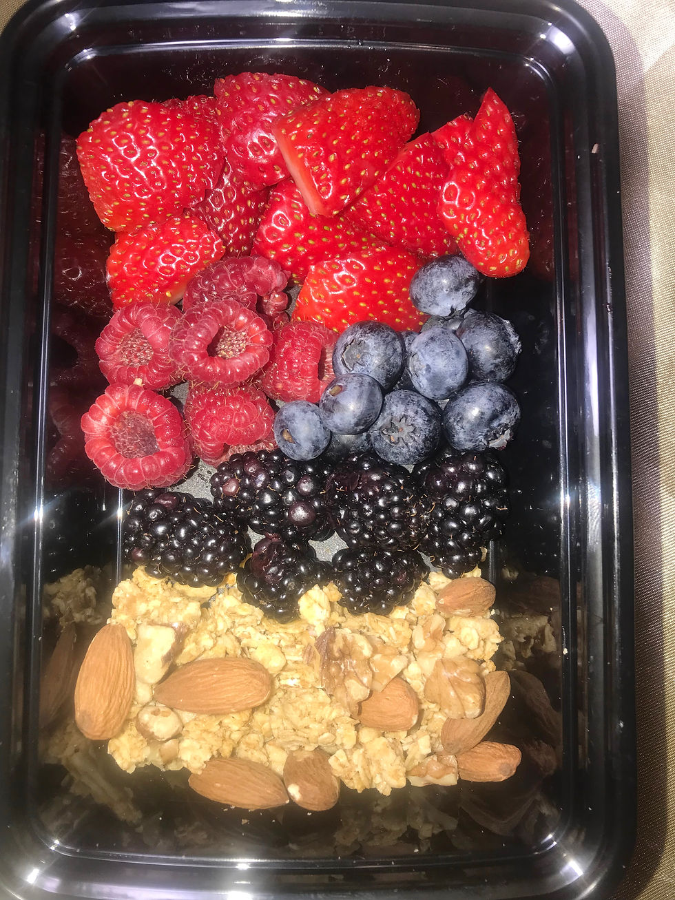 Thumbnail: Mixed Berries w/granola&almonds snack