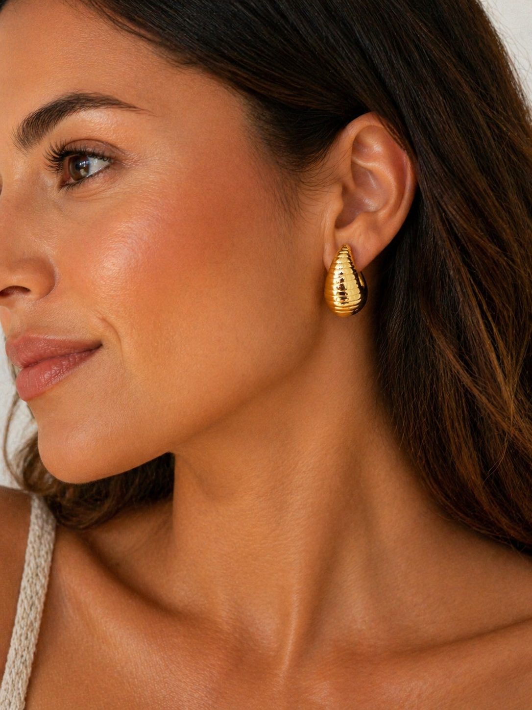 Boucles gouttes en acier stries