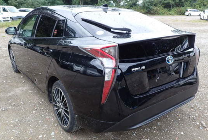 Thumbnail: 2016 TOYOTA PRIUS HYBRID S [BU617831] Location: Singapore