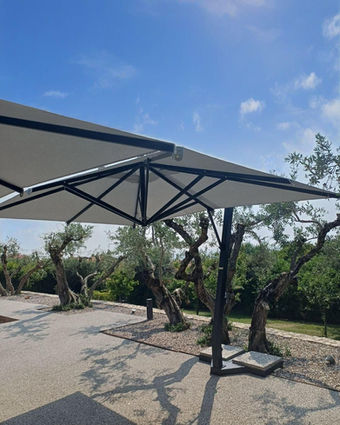 viola umbrella , heavy duty umbrella , side-arm umbrella , side pole professional use umbrella , restaurant and hotel equipment , Kalindi , Cyprus
