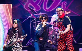 Kozaroni & the boys playing Danger Zone