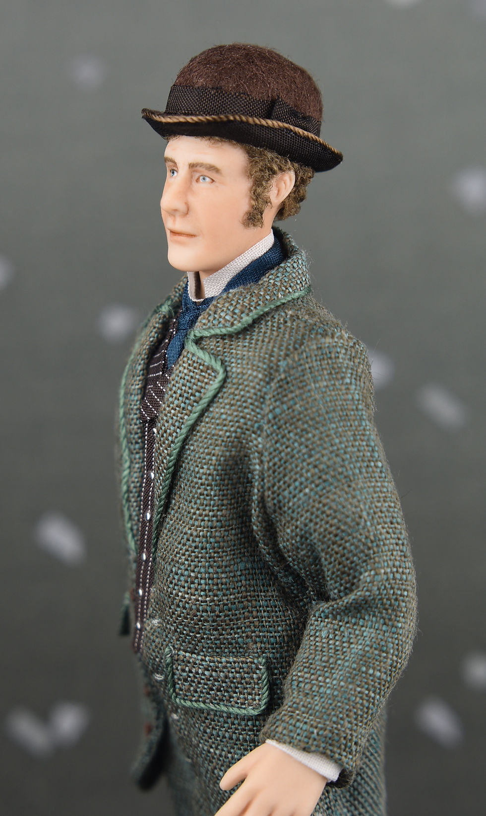 Miniature : Porcelain Dollhouse Figure 1:12 Scale "Gideon"