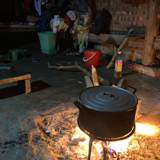 Cuisine au feu chez les Hmong