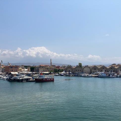 Vieille ville de La Canée depuis la jetée du phare