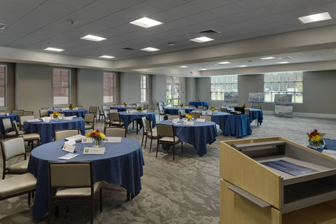 Knight-Crane Hall - Queens University