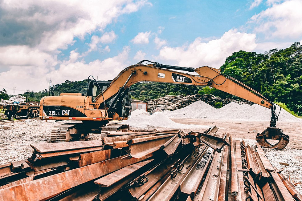 Maquinário e materiais para obras. Créditos: Pexels.