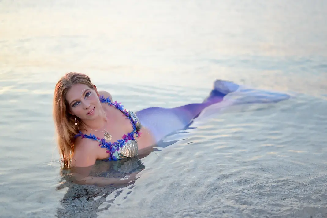 Spectacle et animation sirène avec une sirène dans l'eau