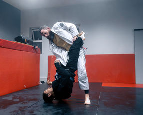 Opening Closed Guard