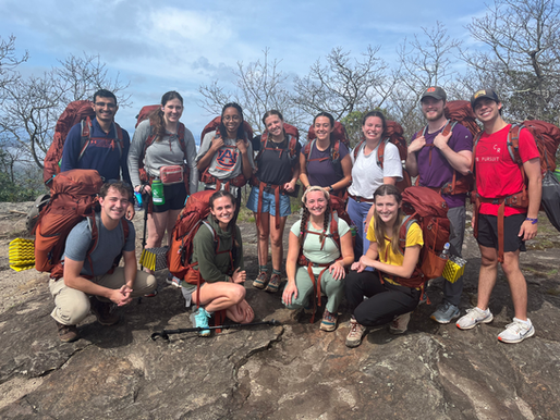 Auburn students on a trip with Auburn Outdoors