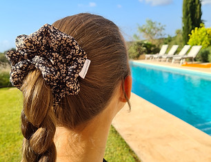 Scrunchie i plisserad chiffong