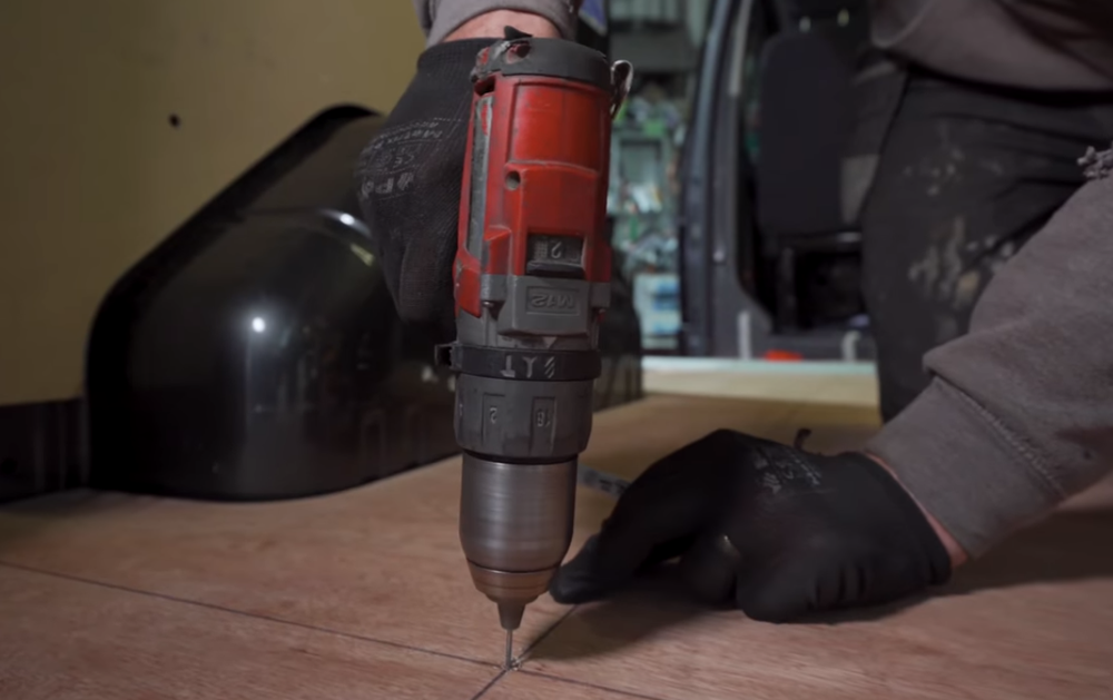 How to fit a ply floor to your van