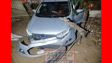 Homem perde o controle de carro e invade residência no Jardim Itália