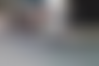 Criança de 5 anos é agredida pela própria mãe; Chutes, puxões de cabelo e golpes com capacete.