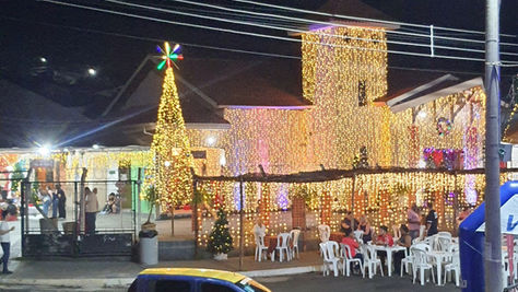 Feira de Natal da Paroquia Divino Espírito Santo terá o grupo Embalaê neste sábado (6)