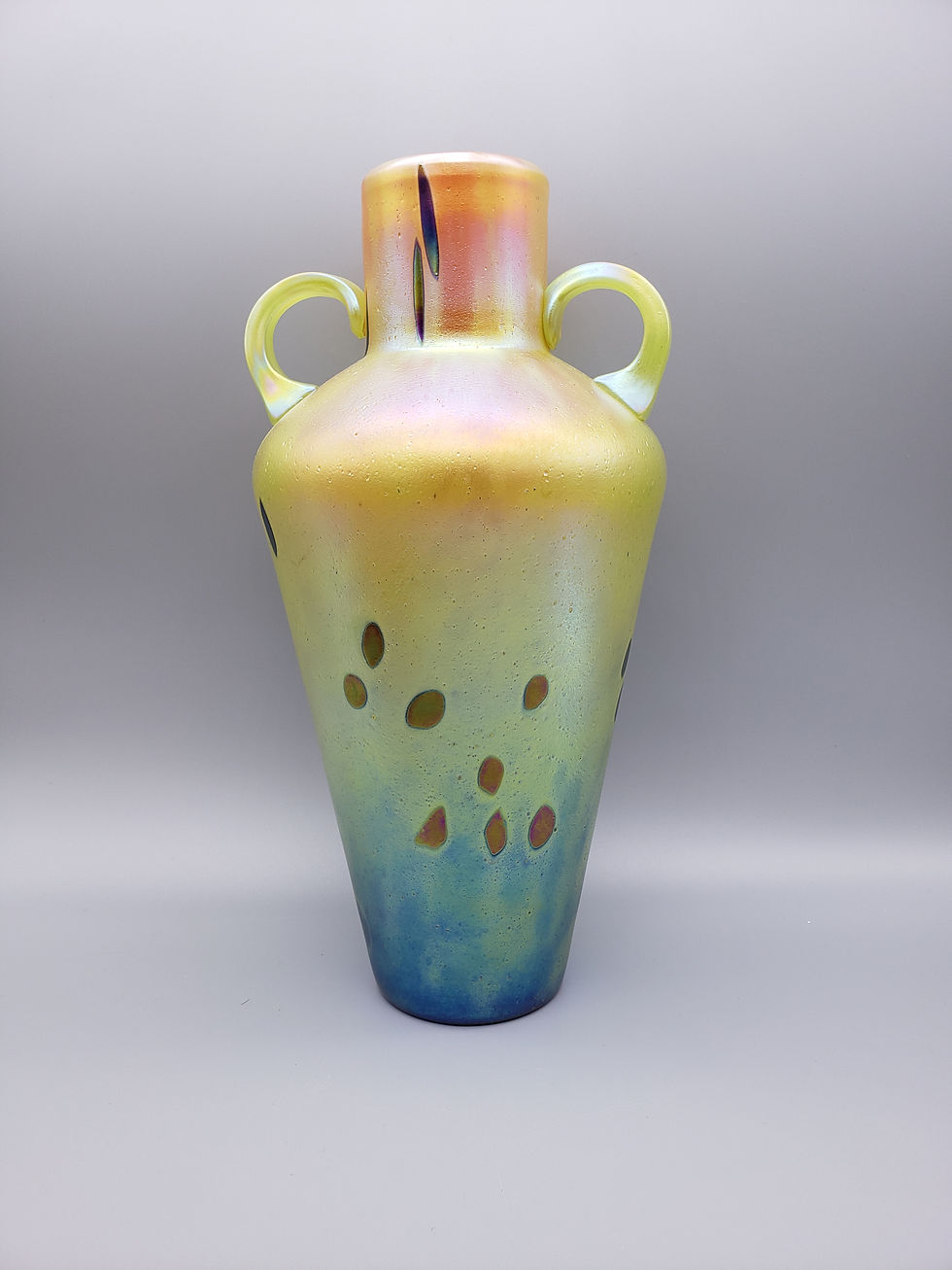 Igor Muller Fusion Z Iridescent Green Double Handle Glass Vase