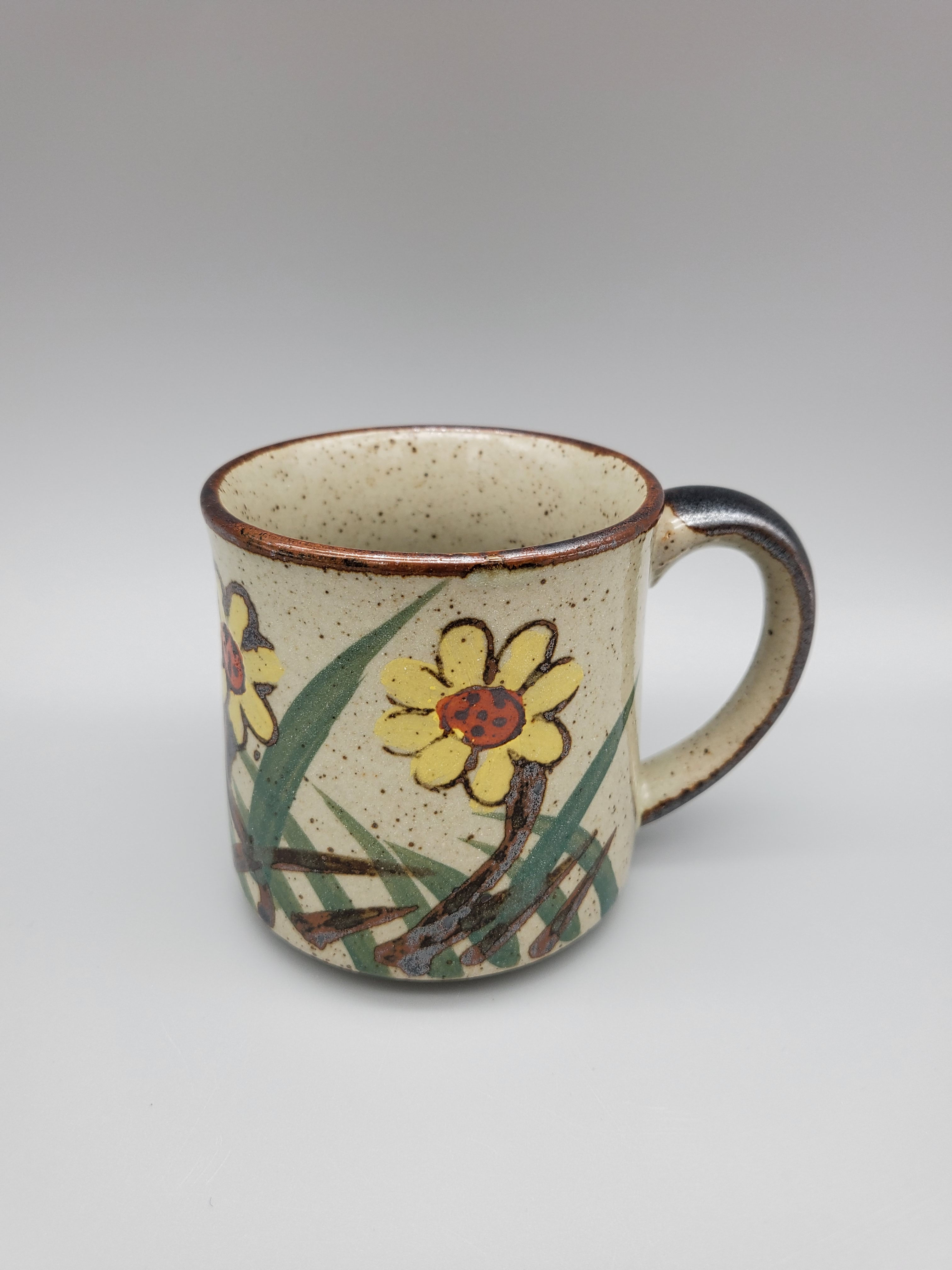 Pottery Stoneware Yellow Daisy Flower Speckled Brown Mug Cup
