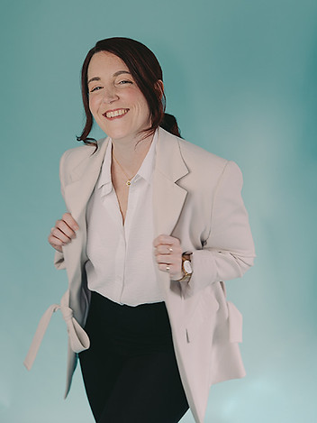 Ines von Shine & Sell