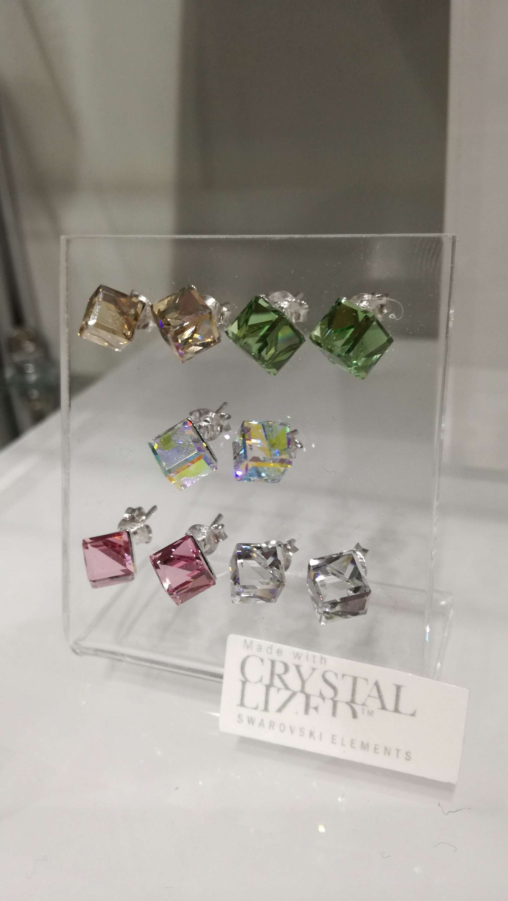 Larissa cube studs