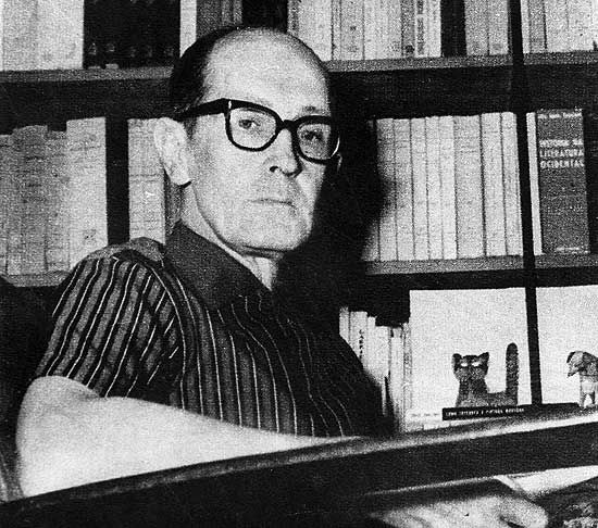 Os Ombros Suportam o Mundo, Carlos Drummond de Andrade – Análise