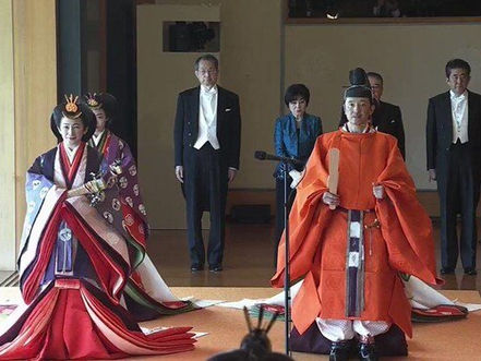 چرا ژاپن پادشاهی ماند؟ روایت تداوم نهادی و مسئولیت تاریخی