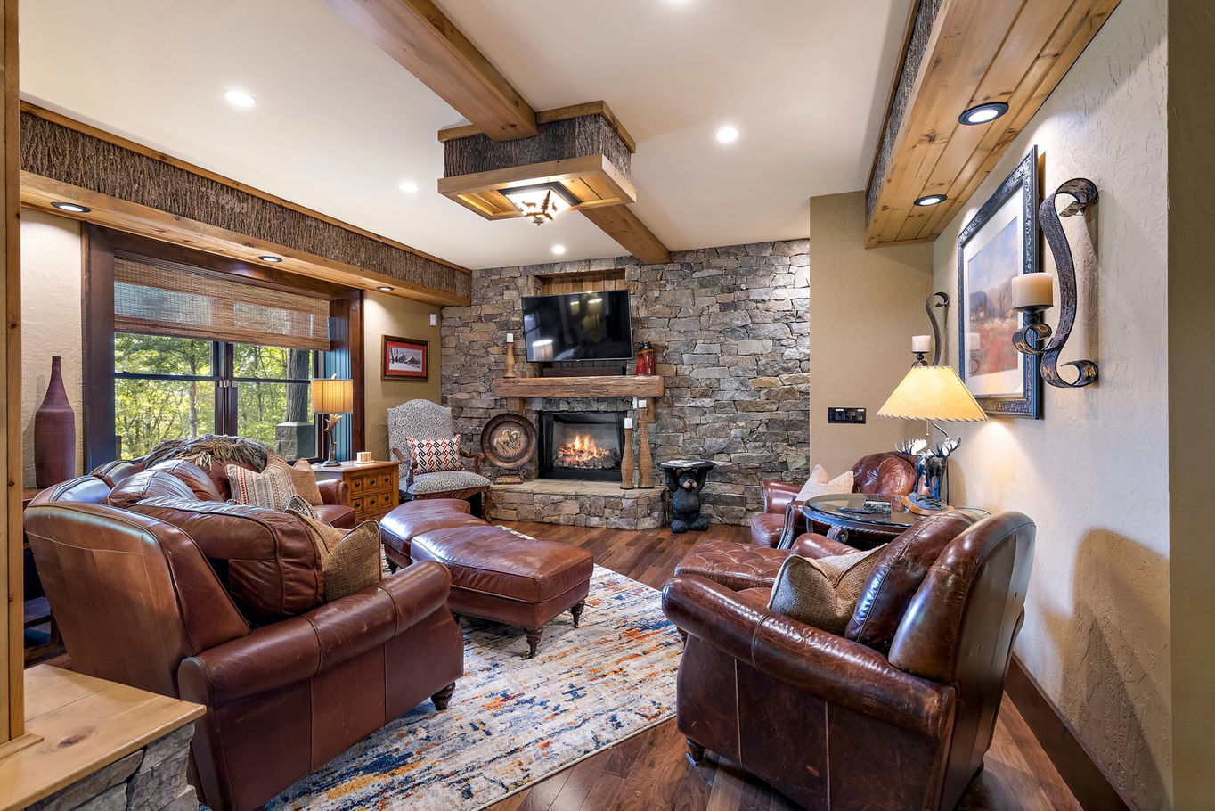 DiamondCreekLodge - 32.jpeg