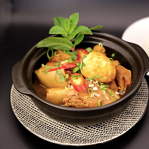 14. Clay Pot - Món Kho