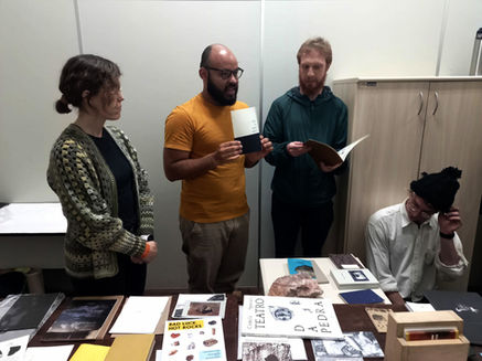 Foto: Lapidários: Sessão II - Uma outra olhada