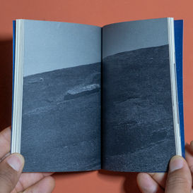 Foto: RAMOS, Ícaro Moreno & SÁ, Gabriela [Duo :grão]. Arqueologias do imaginário. Belo Horizonte: edição dos artistas, 2021.