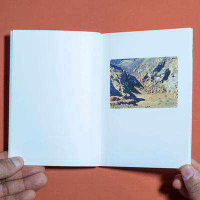 Foto: CHIMICATTI, Felipe & CARVALHO, Pedro. Santiago – Fogo. Belo Horizonte: Chão da Feira, 2017.